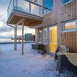 SKIR 2 Bdr CORNER VIEW APARTEMENT