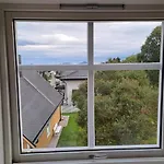 Warm And Cozy Apartment With Panoramic View Above The City Center