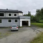 Big, Spacious Apartment With Free Parking