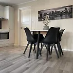 Sentral Og Koselig Leilighet