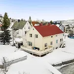 Cozy 130Sqm House Right Above The City Center.