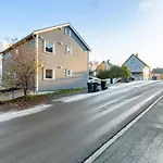 Luxury Apartement Close To City Centre With Free Parking