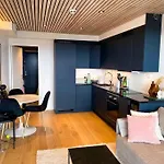 Lovely And Exclusive Northern Lights Apartment With Excellent View.