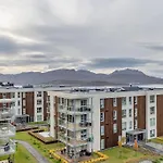 Central Apartment With Stunning View
