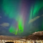 Leilighet Ved Havet Med Utsikt Over Tromsoysundet.