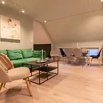 Urban And Stylish Apartment In City Centre