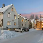 Stylish And Spacious Apartment In City Center