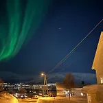 Arctic Retreat - Spacious Apartment Next To Amazing Nature