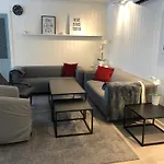 Spacious House In Tromso, Perfect For Groups Of Families, Tourists Or Workers