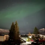 Arctic 3 Room Apartment - Aurora View - Free Parking