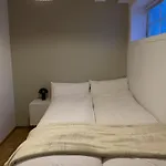 Central Apartment With Free Parking