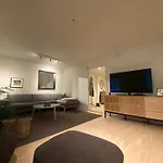 The Heart Of Tromso City Apartment