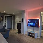 Lovly 4 Bedroom House