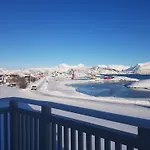 2 Bedrooms Apartment In Sommaroy Island