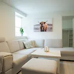 Modern And Cosy Place!