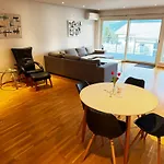 Sentral Leilighet Med Fantastisk Utsikt