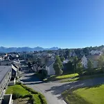 City Center 7Th Floor Apartement With Beautiful View