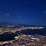 The Seaview Suite - Tromso Harbour!