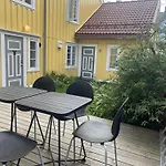 Sjarmerende Og Lysfylt Leilighet Midt I Tromso