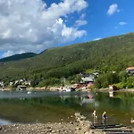 Cosy Apartment Near The Sea And Nature In Kaldfjorden