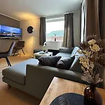 Moderne Sentral Leilighet Med 3 Soverom - Saltus