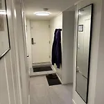 Sentral Leilighet Med 3 Soverom Og Kjokken - Mare
