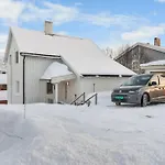 Modern Apartment With Free Parking