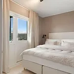 Modern Apartment In Tromso