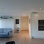 Arctic View - Sentral Apartment With Free Parking