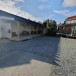 Arctic View - Sentral Apartment With Free Parking