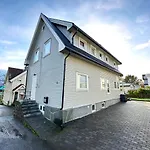 Sentrumsnaer Leilighet Med 4 Soverom - Aurora
