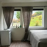 Holiday Room For Rent