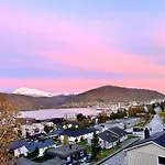Cozy Apartment With Two Bedrooms And Beautiful View