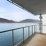 Beautiful Home With Seaview