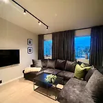 Aurora-Tag Apartments, Penthouse