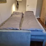 Small And Cosy With Free Parking
