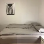 Central 3 Bedroom Apartment - Free Parking