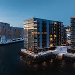 Premium Penthouse Sea & Mountain View Apartments