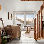 Alkove Apartment