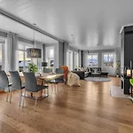 Spacious Villa Perfect For Aurora Spotting, Free Parking