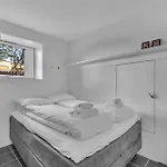 Stormly - Modern 1Bed With Sofabed In Quiet Area