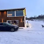 Arctic Hideaway- The Polar Haven