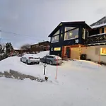 Cozy Apartment Close To The City And The Mountains