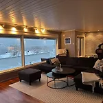 Villa With 4 Bedrooms