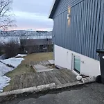 Leilighet Pa Tomasjord