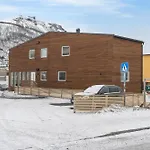 Luxury Apartment L Perfect For Large Groups L Central Quiet And Free Garage