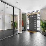 Spacious Central Home - Free Parking