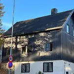Cozy And Spacious Apartment In City Centre