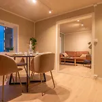 Cozy And Spacious Apartment In City Centre