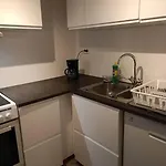 Cozy Apartment Close To Downtown